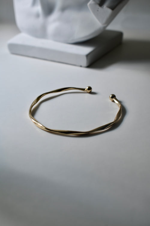 Adeline's Simple Bracelet - Gold