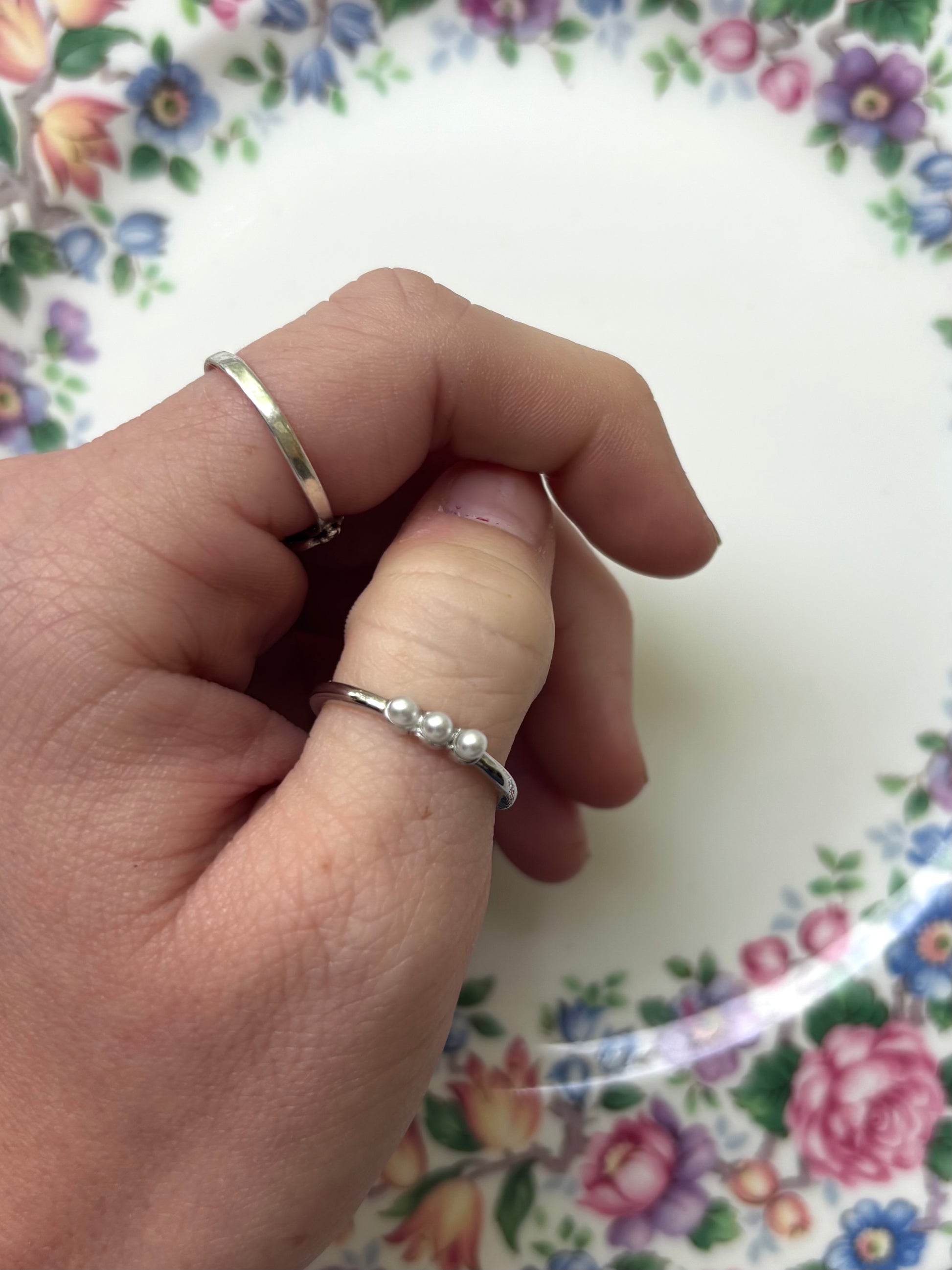 Three pearl ring
