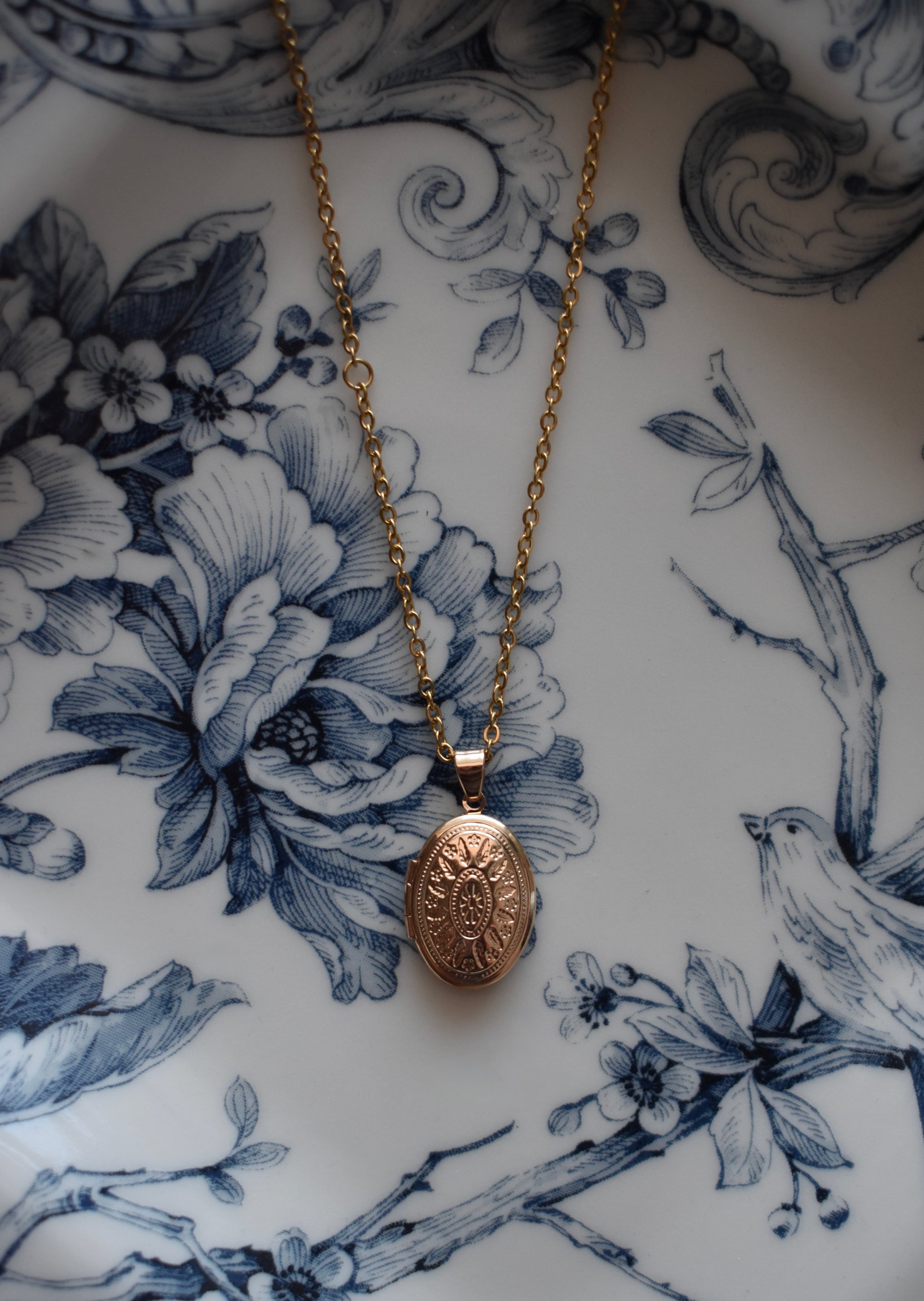 Tate's Oval Locket
