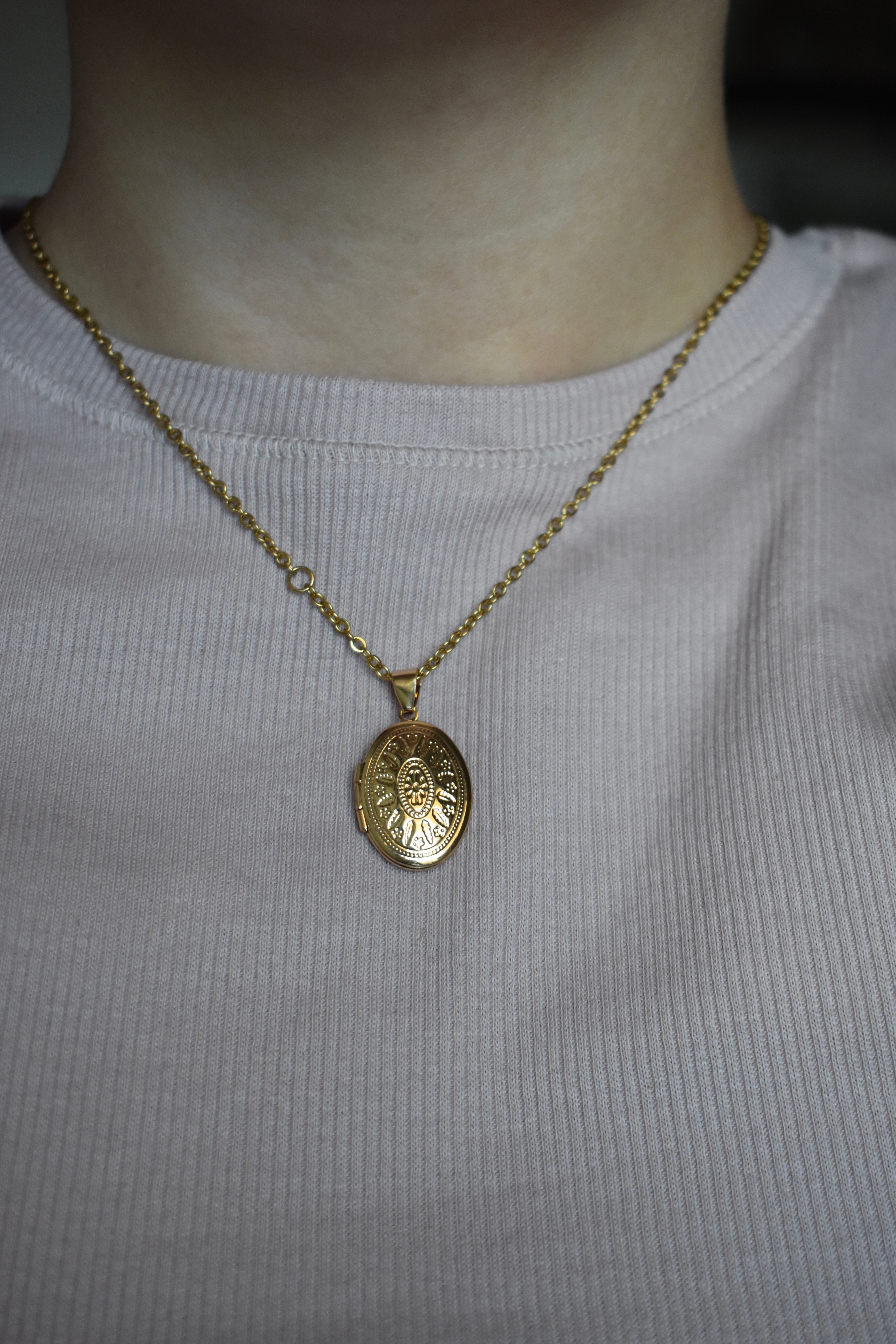 Tate's Oval Locket