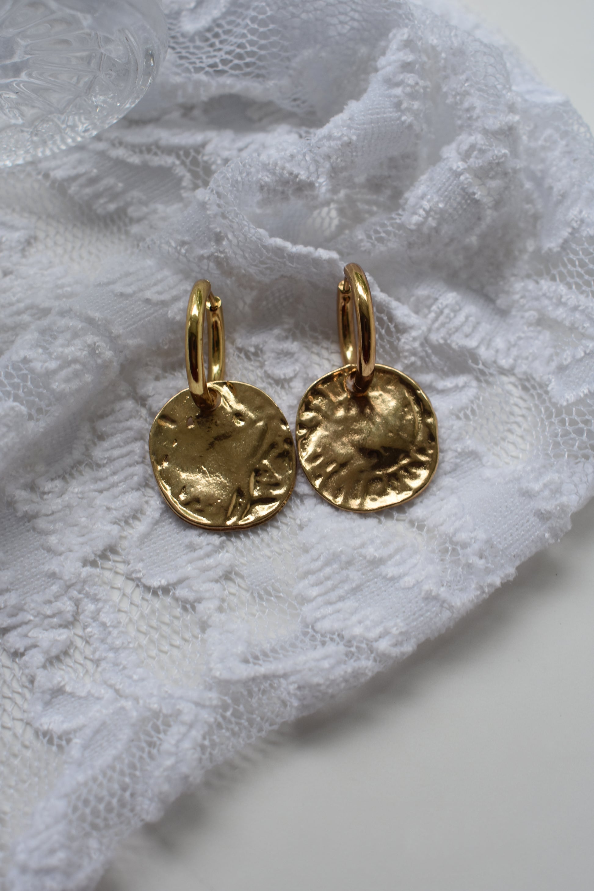 Willow & Tate's Hoop Earrings