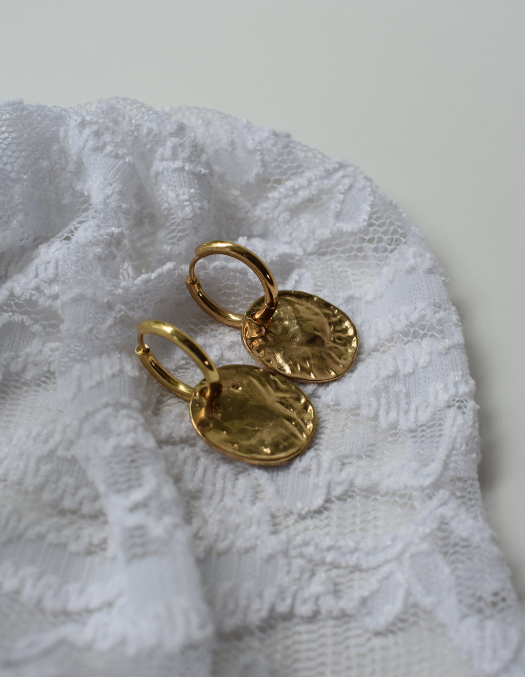 Willow & Tate's Hoop Earrings