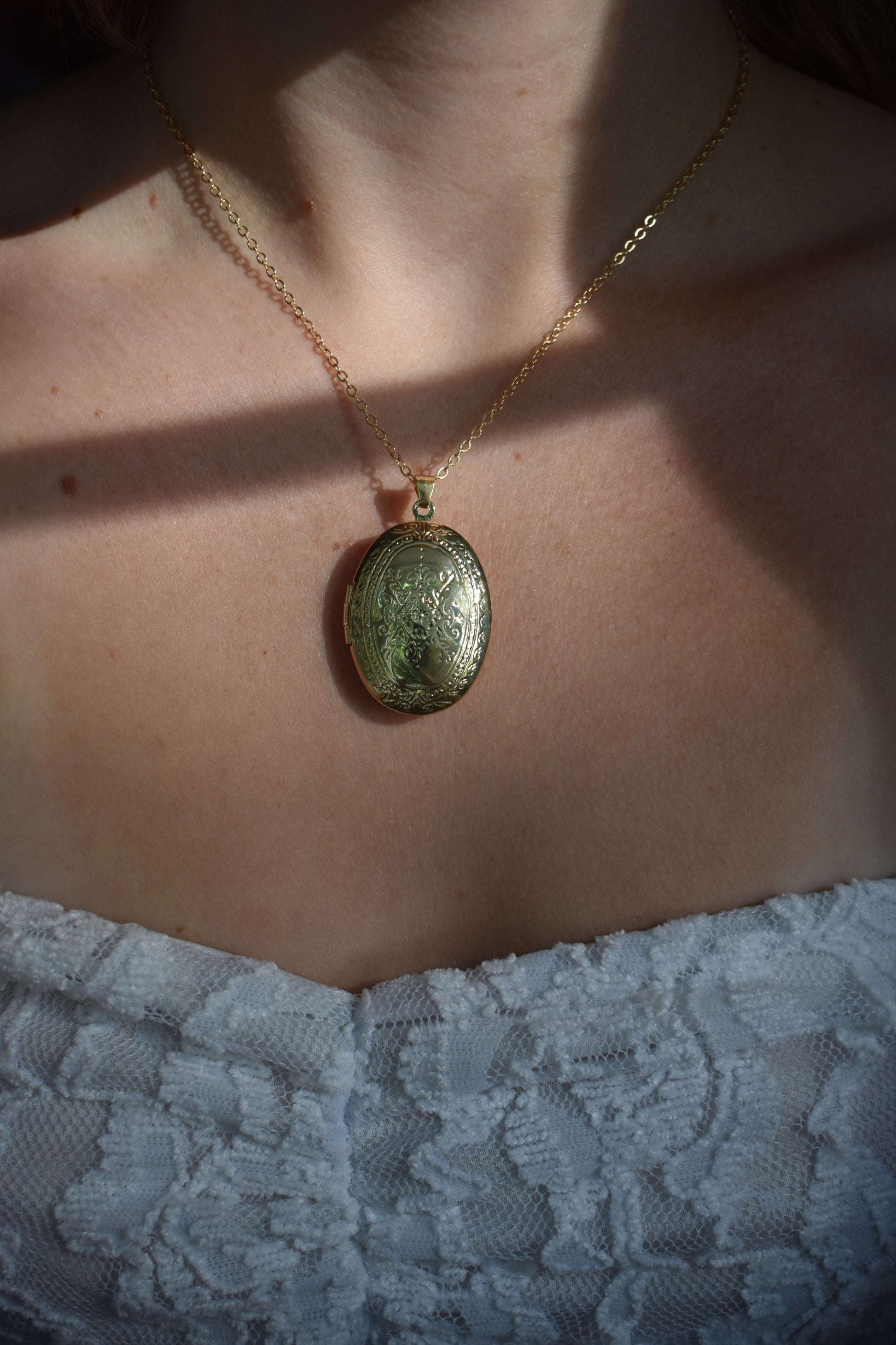 Apricity Chunky Locket - Gold