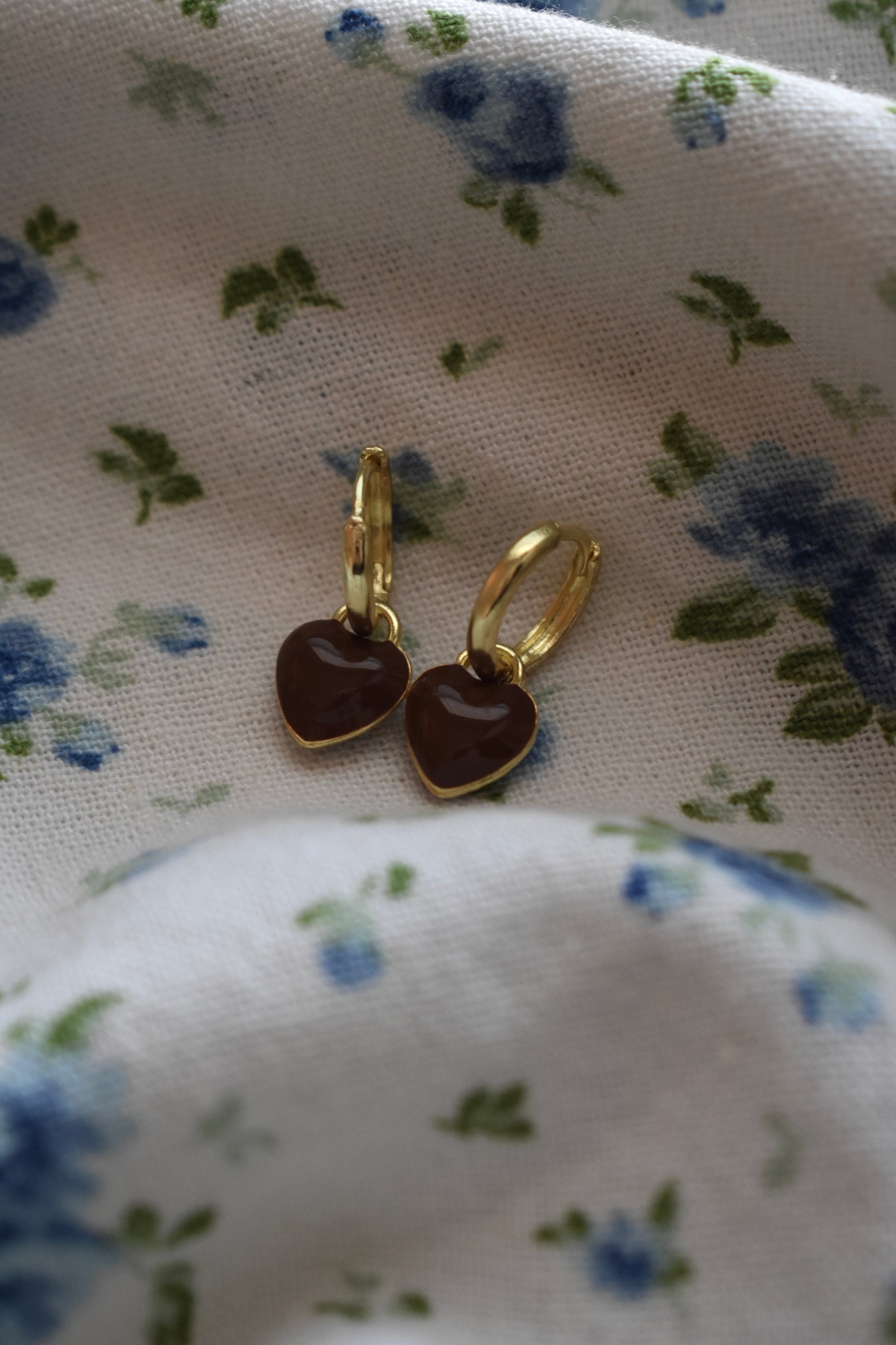 Brown Heart Huggies