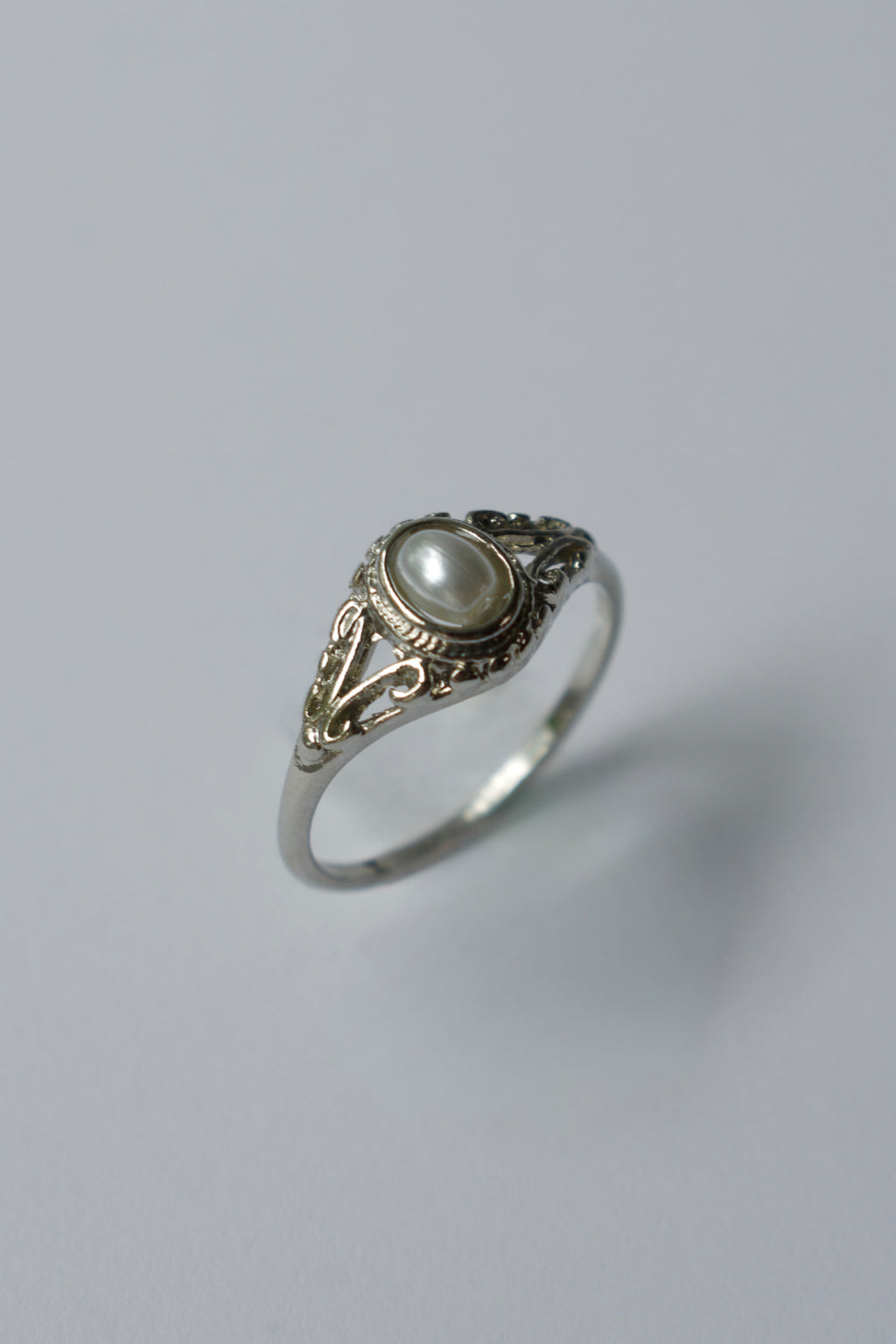 The Knight and Pearl Ring