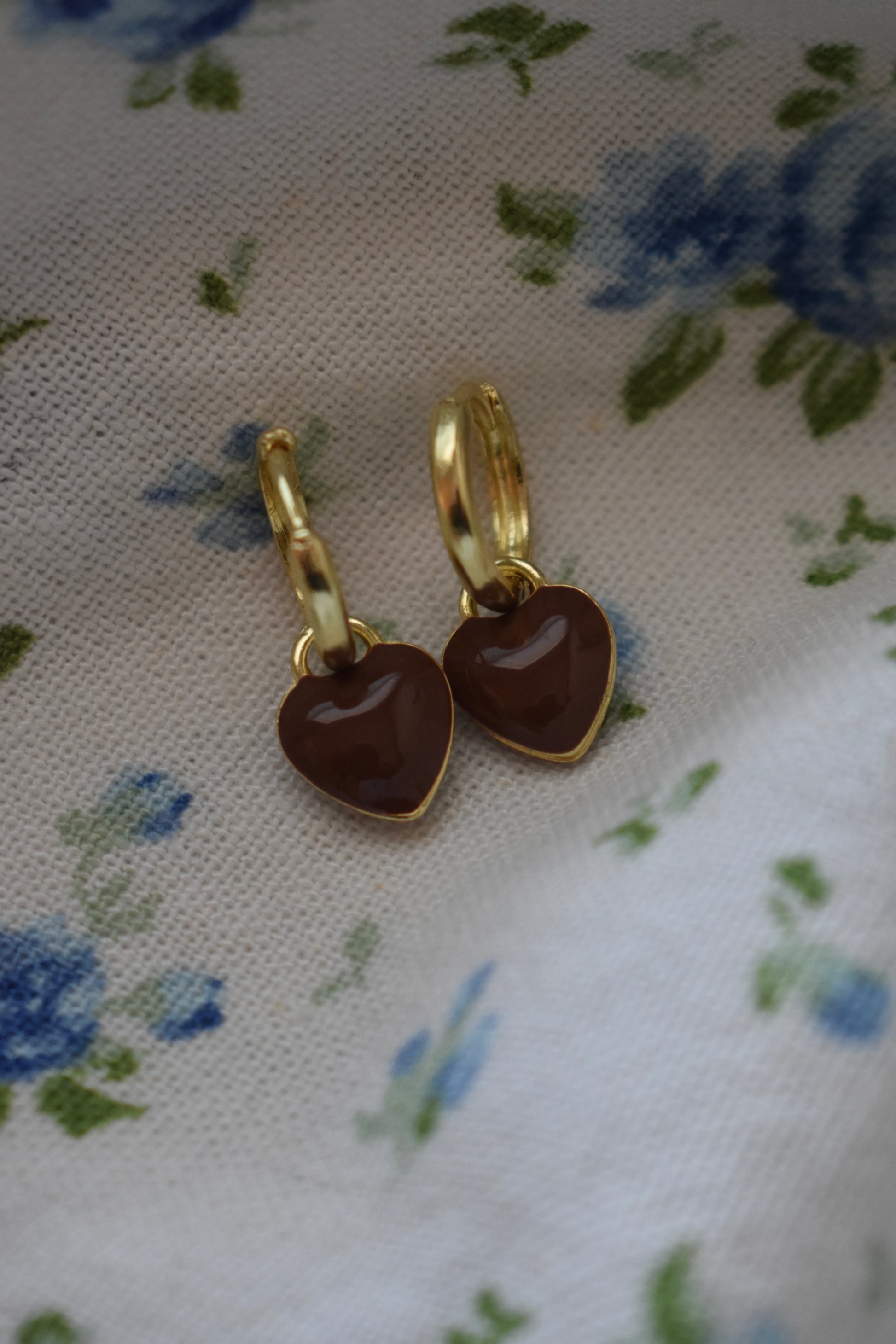 Brown Heart Huggies