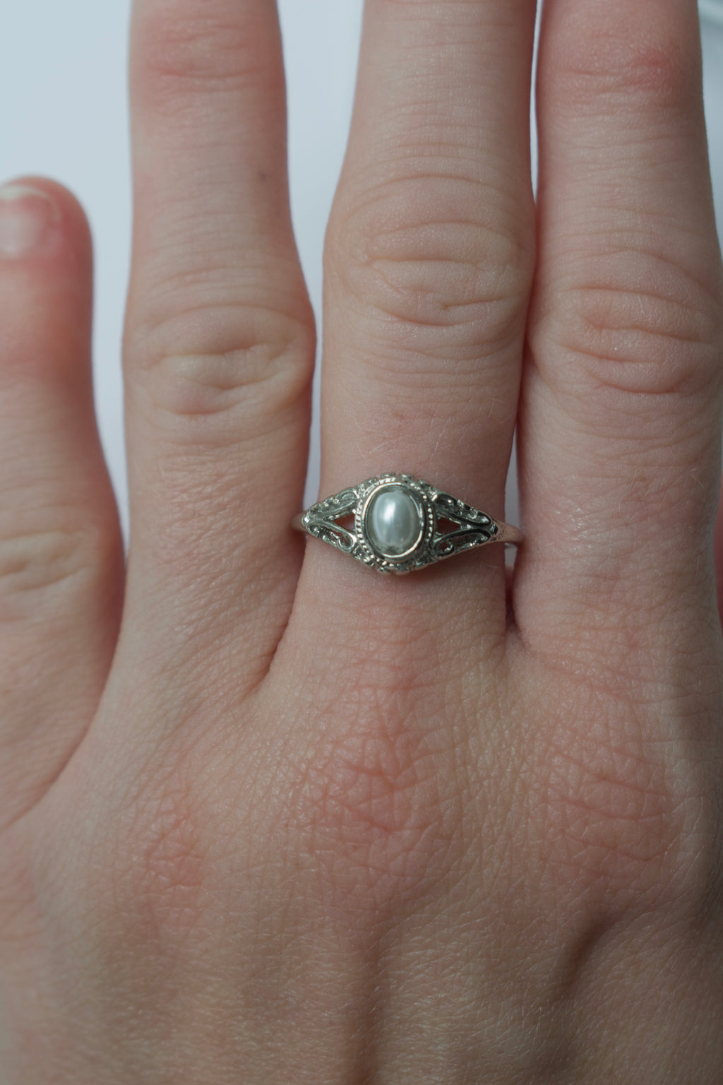 The Knight and Pearl Ring