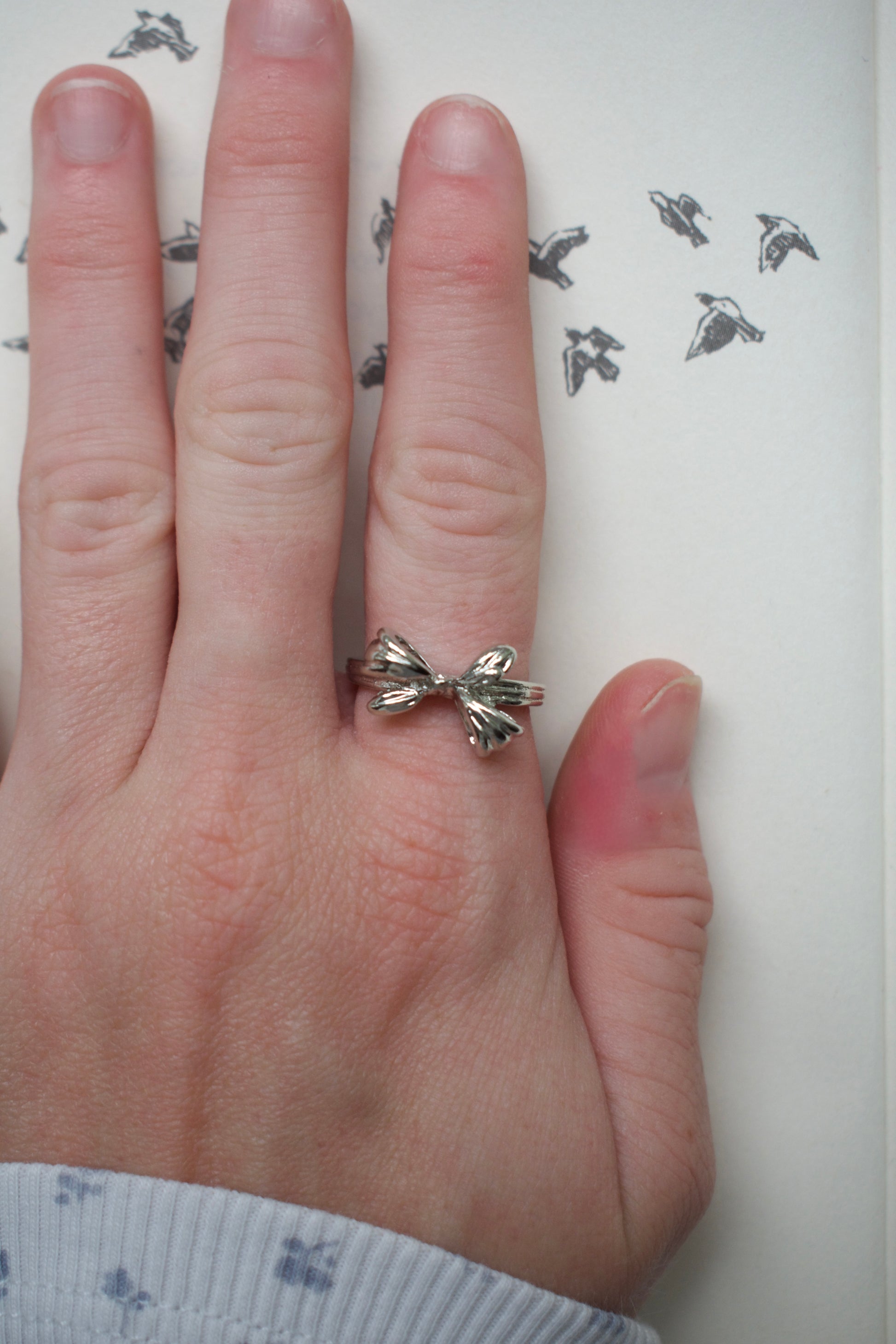 The Pretty In A Bow Ring