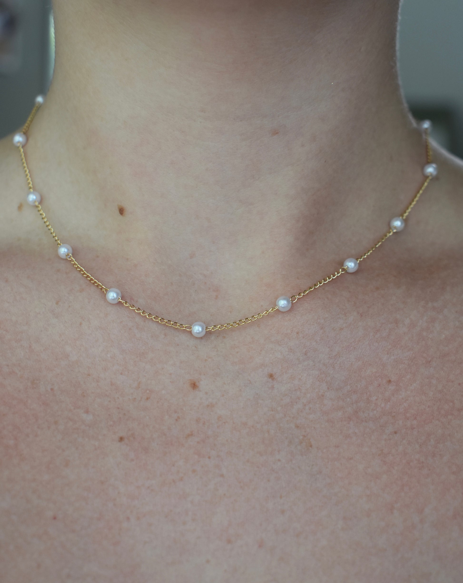 Pearled Chained Necklace Gold